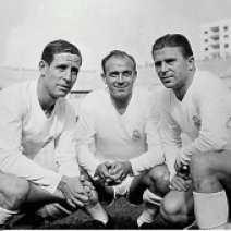 Los jugadores del Real Madrid Alfredo Di Stefano, Raymond Kopa y Ferenc Puskas en 1958 FONDS PARISIEN *** Local Caption *** kopa (raymond) di stefano (alfredo) puskas (ferenc)